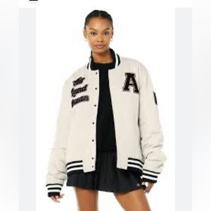ALO Yoga G.O.A.T  Jacket
